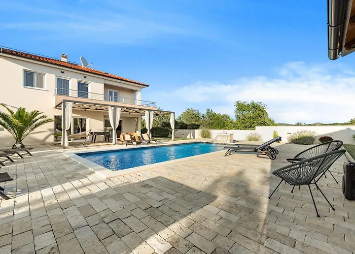 Magdalena Villa