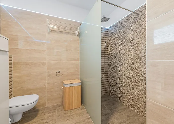 Magdalena Вилла *